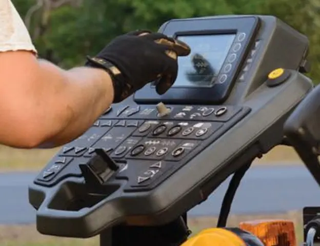 paver-control-console