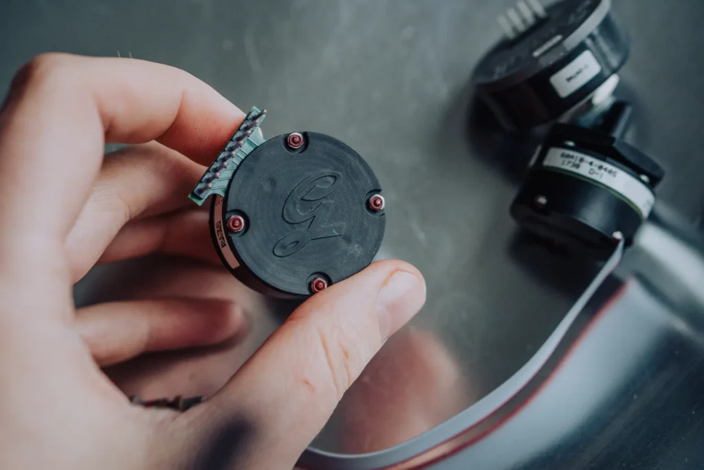 CANopen Joystick vs Hall-Effect Switch Joystick